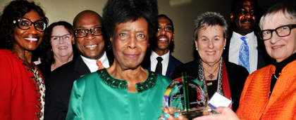 Dr. Bernice Harper Receives Award From NASW Board Presidents At 60th Anniversary Event 2015
